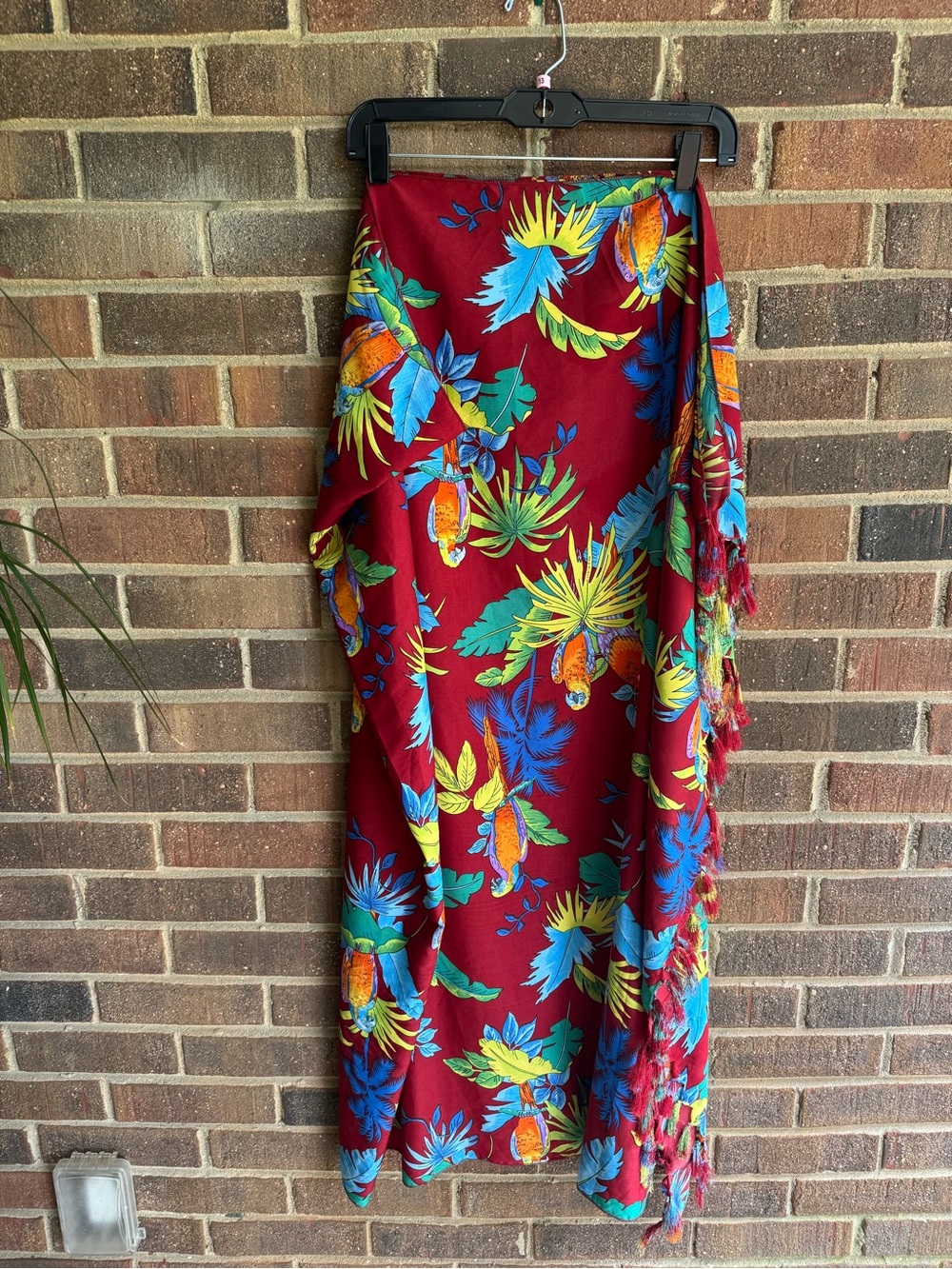 Tropical scarf - Red Floral Beach Sarong